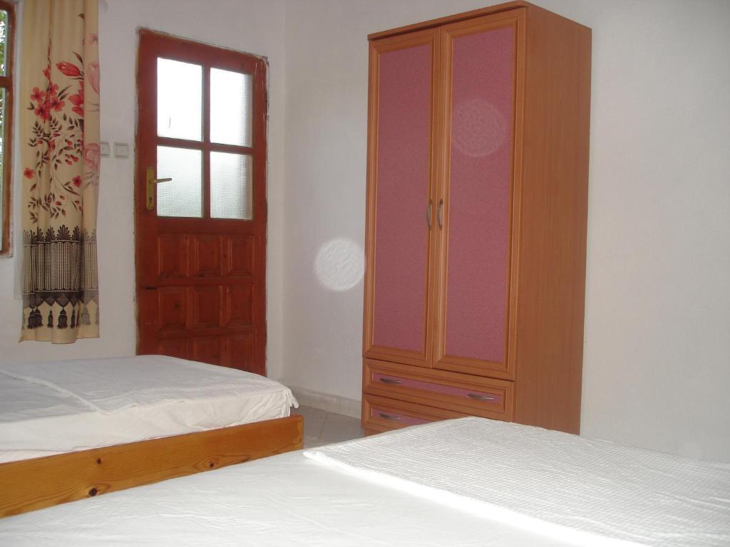 Engin Pension Çıralı Quarto foto